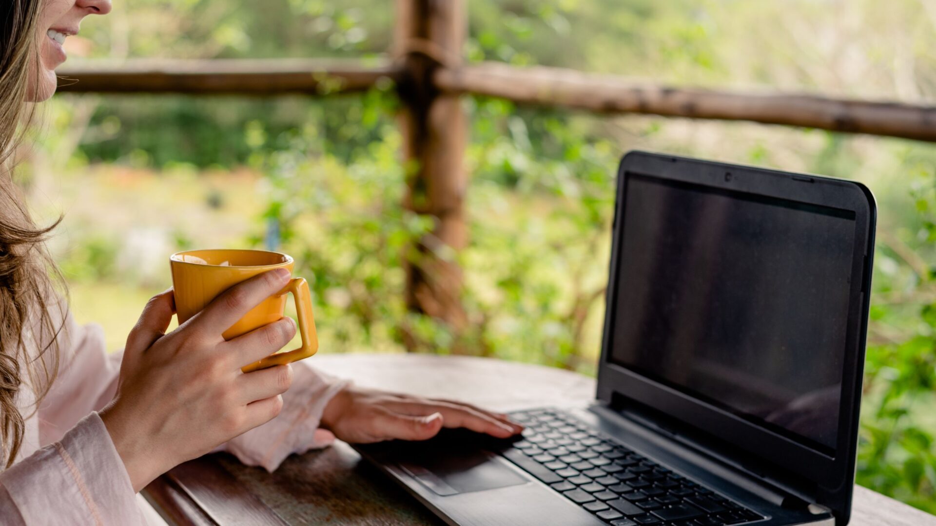 computer coffee outside
