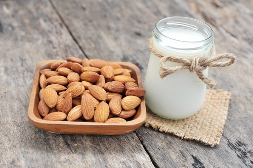 almond milk recipe nutraphoria school of holistic nutrition