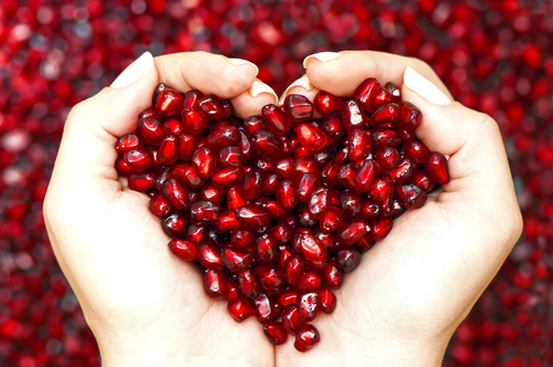 benefits of pomegranate nutraphoria school of holistic nutrition