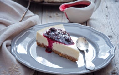 raw vegan cheesecake with blueberry sauce nutraphoria