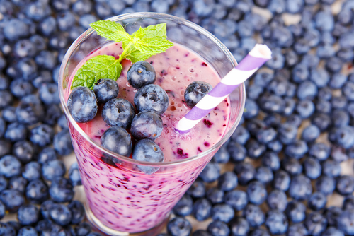 blueberry smoothie recipe nutraphoria school of holistic nutrition