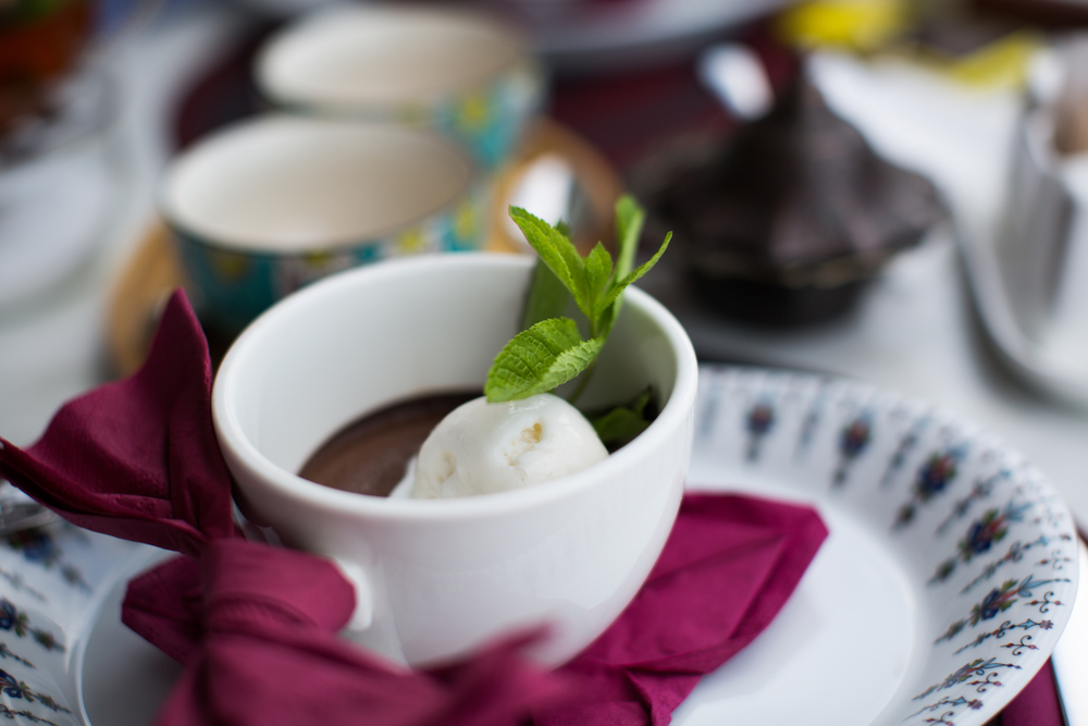 chocolate mug cake with frozen yogurt