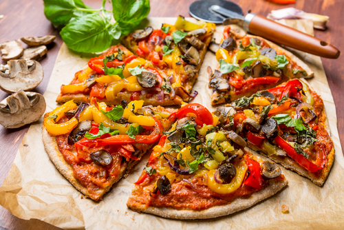 Mushroom Pepper and Garlic Pizza Nutraphoria