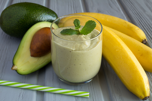 Benefits of Avocado, Banana, Milk Smoothy Nutraphoria