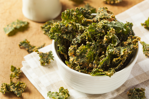 Cheesy Kale Chips Nutraphoria