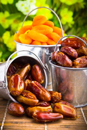 Raw Apricot and Dates Jam