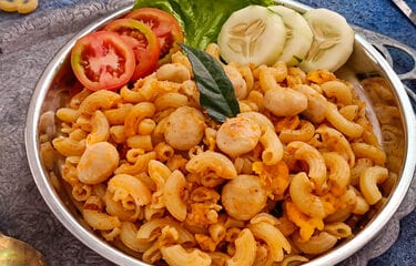 Vegan Red Curry Macaroni
