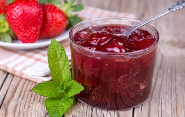 Quick and Easy Strawberry Jam