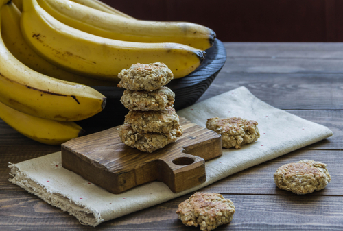 Easy Nutritious Dark Chocolate Chip Banana Oatmeal Cookies