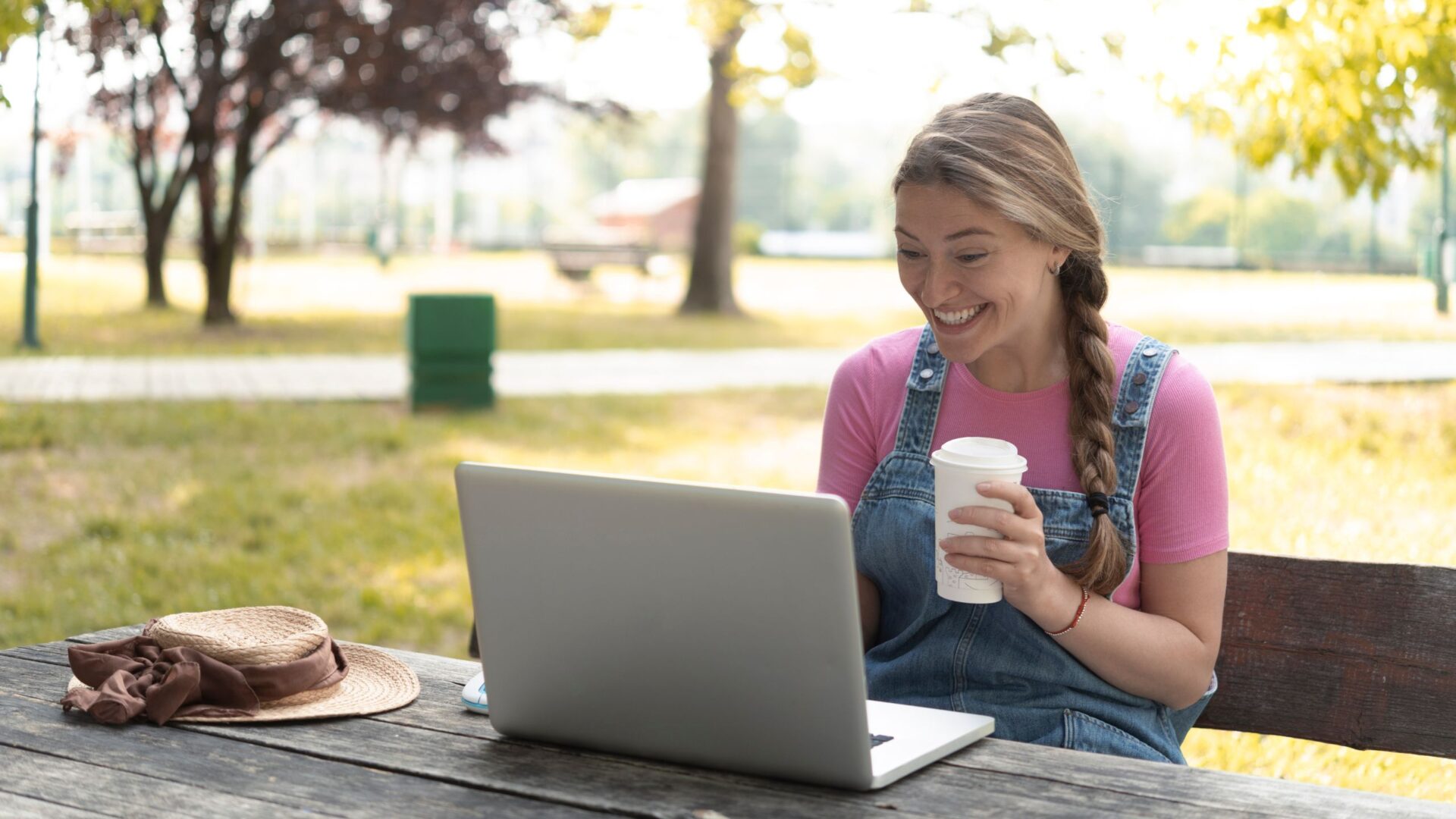 girl computer plant based course
